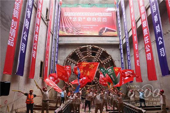 中鐵裝備助力北京油炸出產(chǎn)線新機(jī)場(chǎng)線高質(zhì)量建立